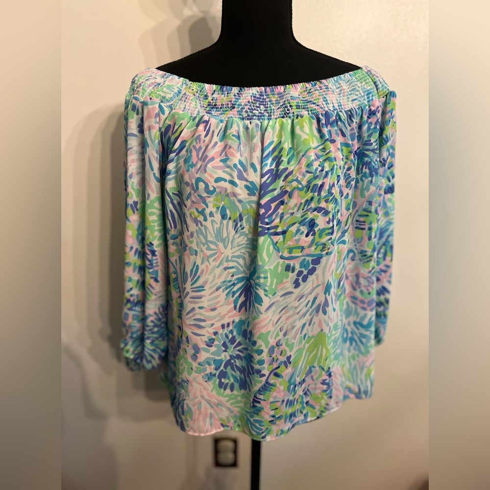 3/$15 Lilly Pulitzer Off the Shoulder MaryEllen Top